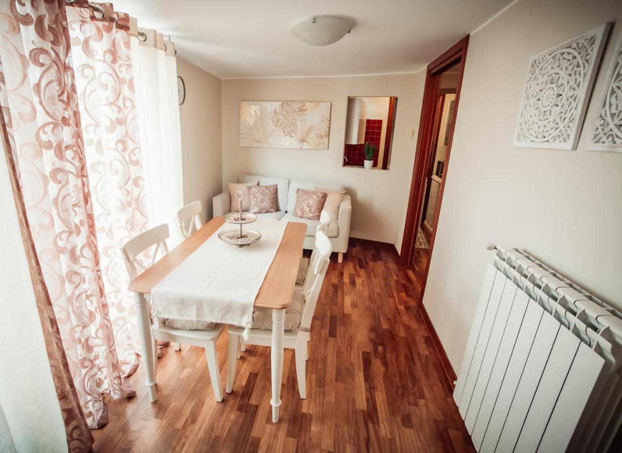 La Terrazza Dei Gemelli - Casa Vacanze เวโนซา ภายนอก รูปภาพ