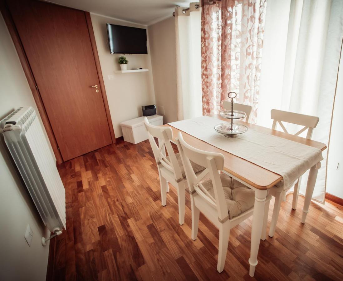La Terrazza Dei Gemelli - Casa Vacanze เวโนซา ภายนอก รูปภาพ