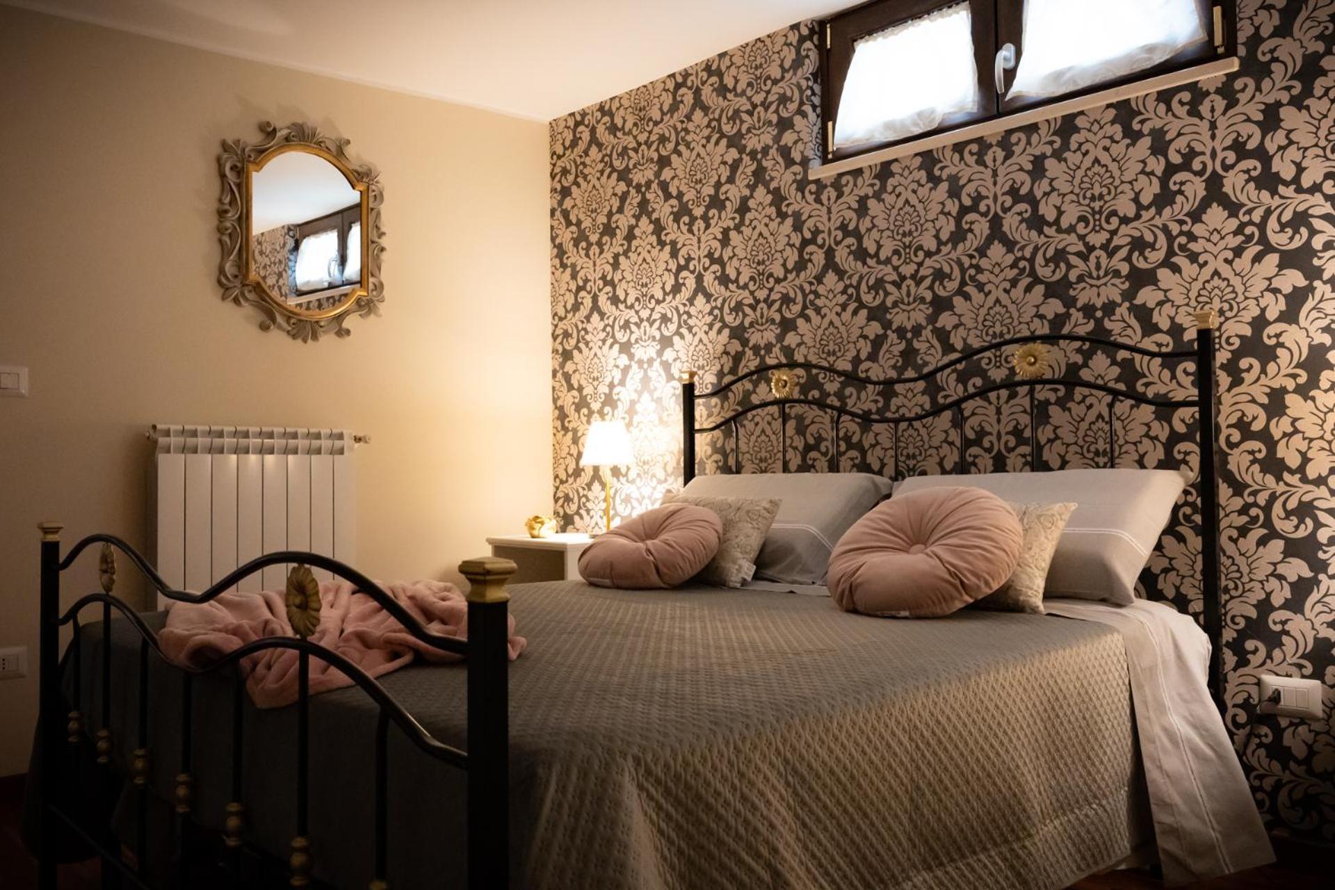 La Terrazza Dei Gemelli - Casa Vacanze เวโนซา ภายนอก รูปภาพ